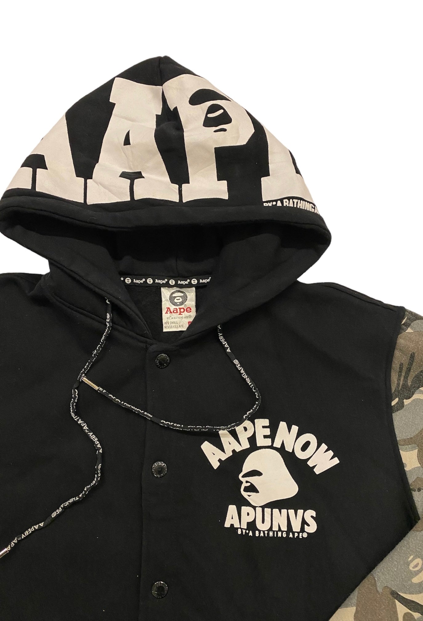 APUNVS cameo hooded jacket