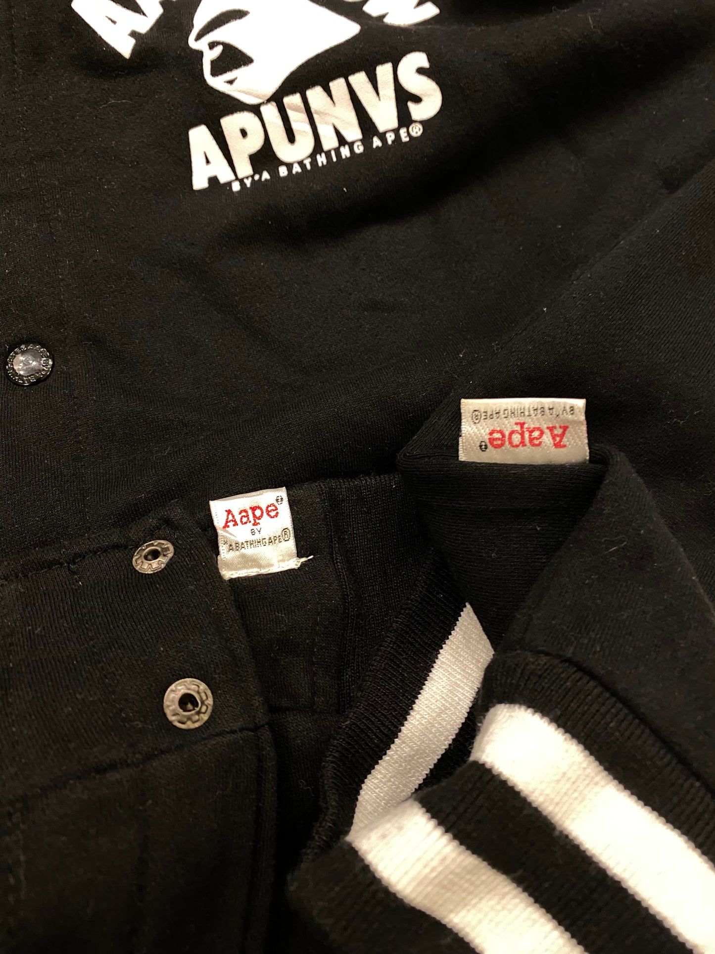 APUNVS cameo hooded jacket