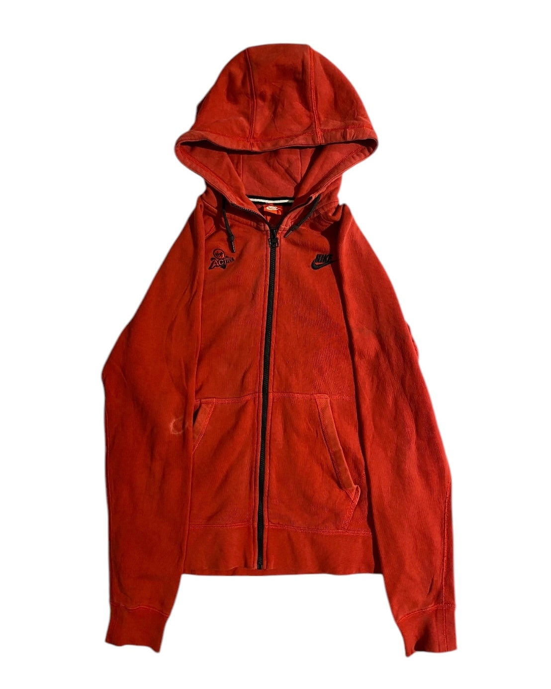 Nike tech fleece in red