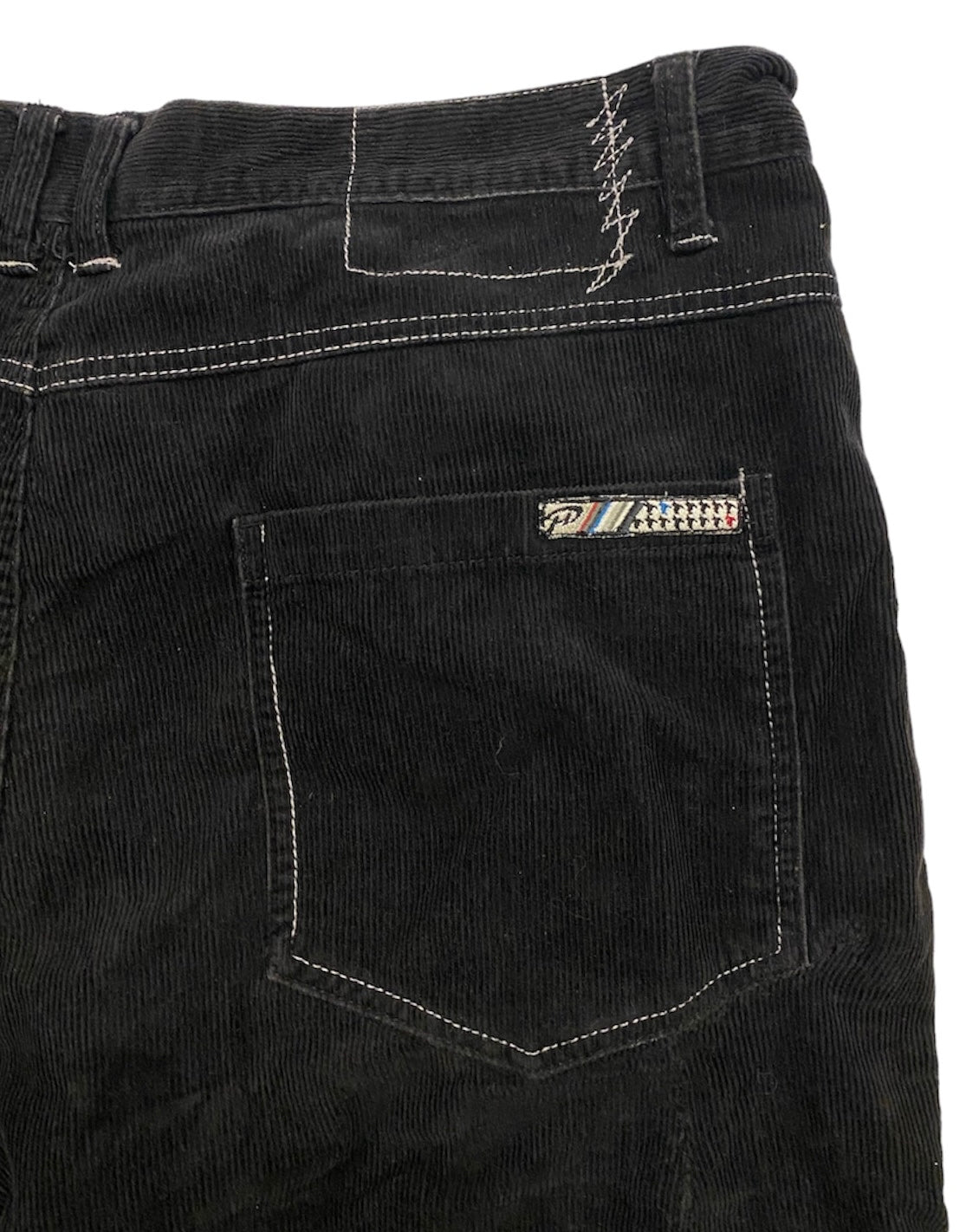 Piping hot embroidered jorts