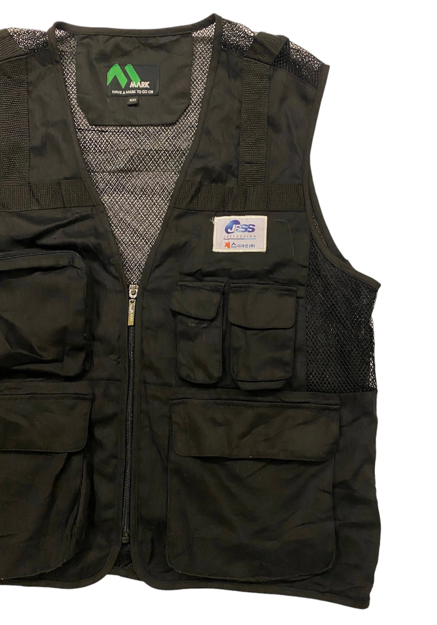 Multi-pocket tactical vest with reflective back