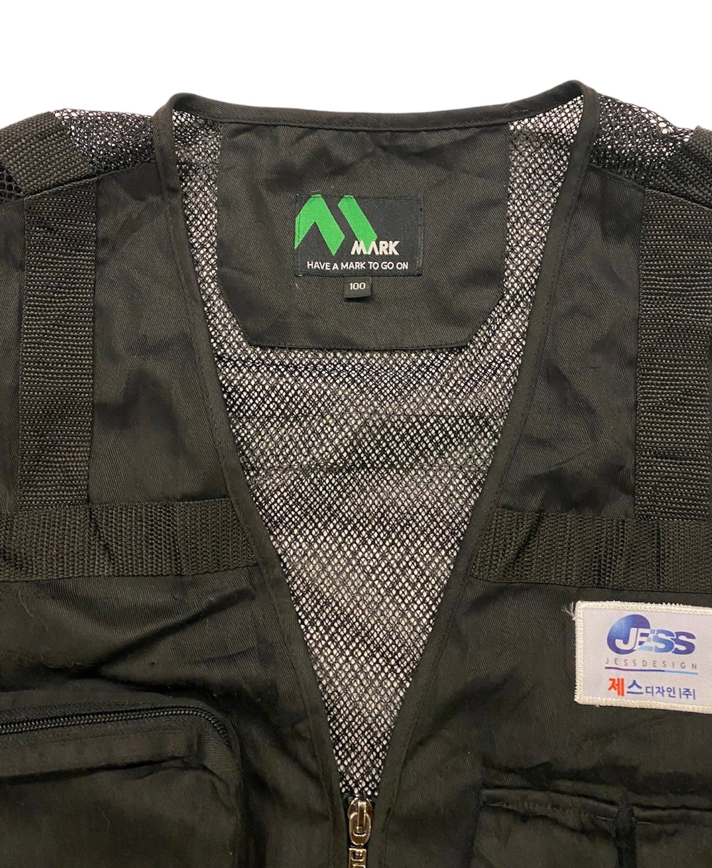 Multi-pocket tactical vest with reflective back